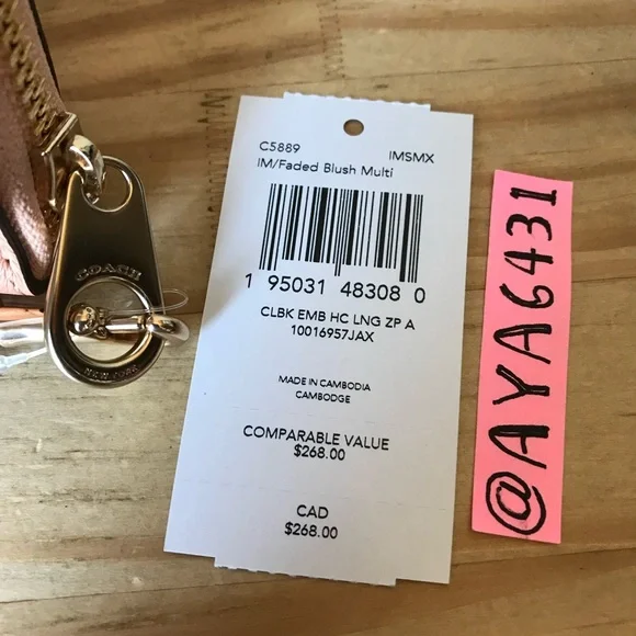 Coach wallet🎈🎈 - Picture 8 of 9